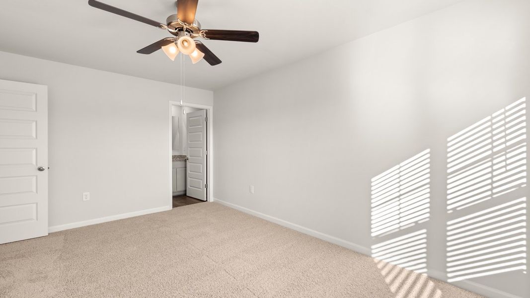 Spacious, unfurnished interior of a new home in Weatherstone, Grovetown (Image 21).