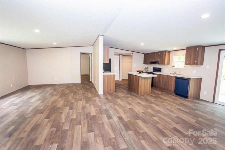 Spacious, unfurnished interior of a new home in , Statesville (Image 18).