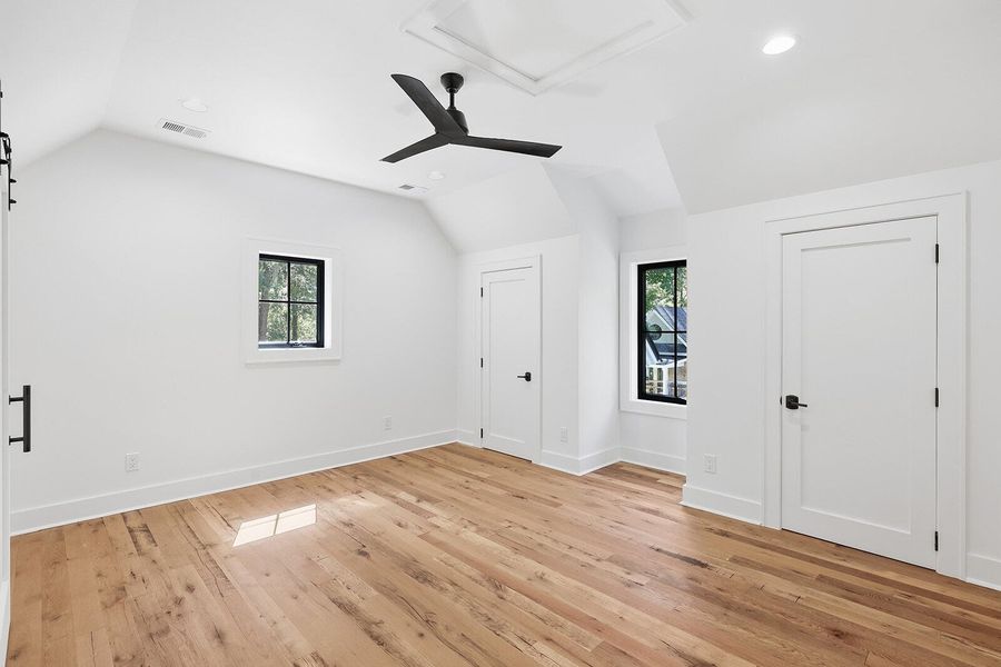 Spacious, unfurnished interior of a new home in , Seabrook (Image 50).