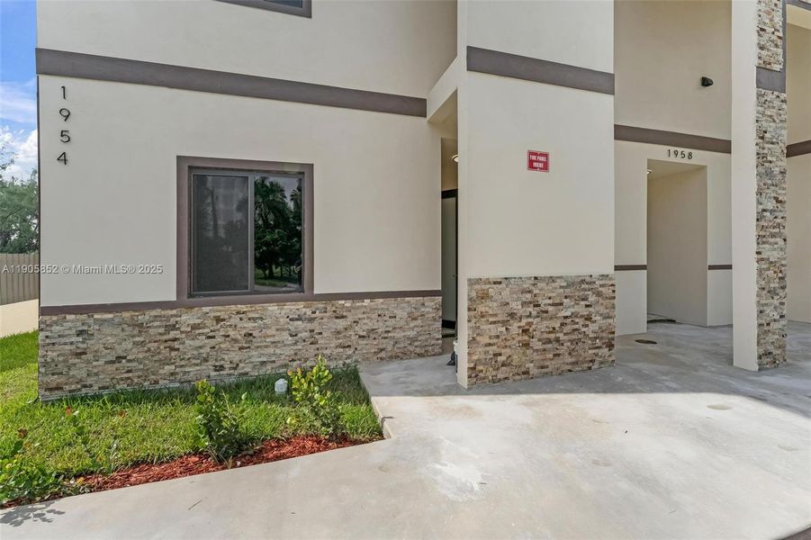Exterior details and patio area of a home in , Miami (Image 46).