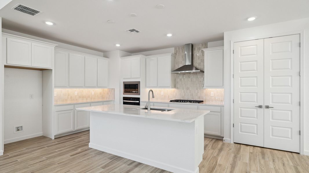Furnished interior view inside a new home in Aloravita, Peoria (Image 5).