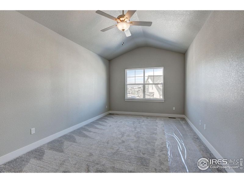 Spacious, unfurnished interior of a new home in The Lakes at Centerra - The Shores, Loveland (Image 21).