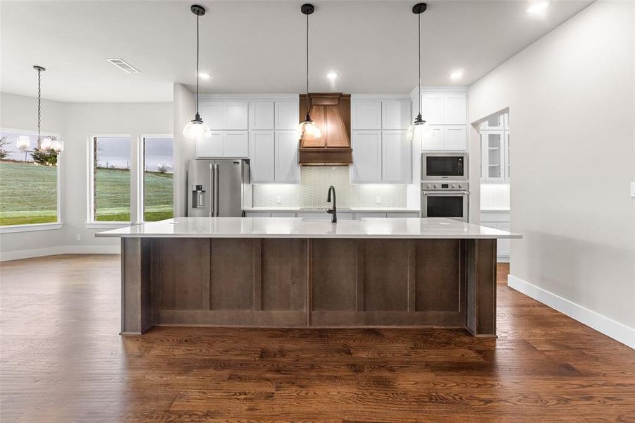 Furnished interior view inside a new home in King Crossing Estates, Van Alstyne (Image 14). Furnished interior view inside a new home in King Crossing Estates, Van Alstyne (Image 14).