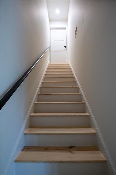 Spacious, unfurnished interior of a new home in , Alpharetta (Image 21). Spacious, unfurnished interior of a new home in , Alpharetta (Image 21).