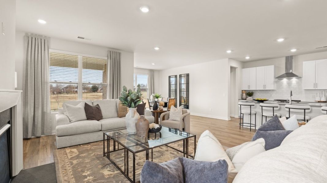 3731 Hawthorne Great 5of6 F1