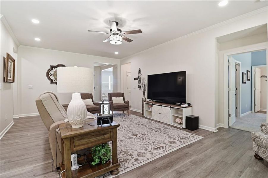 Furnished interior view inside a new home in , Dallas (Image 35).