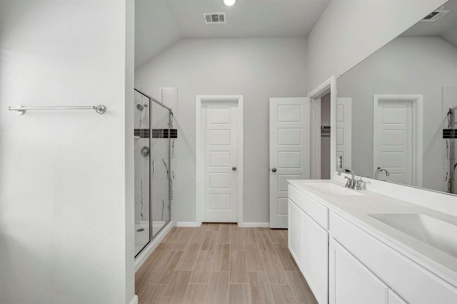 Furnished interior view inside a new home in Elevon, Lavon (Image 13).