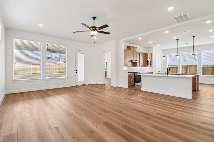 Spacious, unfurnished interior of a new home in The Highlands, Porter (Image 34).