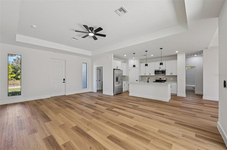 Spacious, unfurnished interior of a new home in , North Port (Image 19).