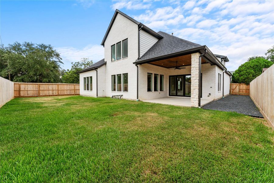 Front exterior of a new home in , Houston, TX, highlighting curb appeal (Image 1). Front exterior of a new home in , Houston, TX, highlighting curb appeal (Image 1).