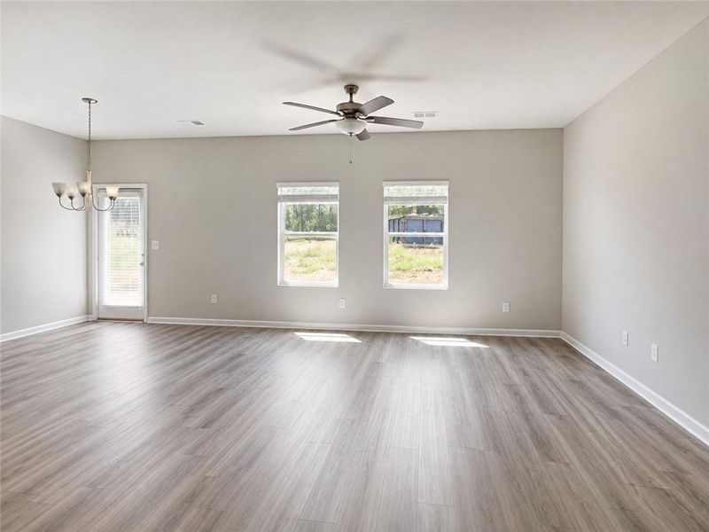 Spacious, unfurnished interior of a new home in Sandtown Falls, South Fulton (Image 7).