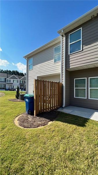 Exterior details and patio area of a home in , Union City (Image 14).