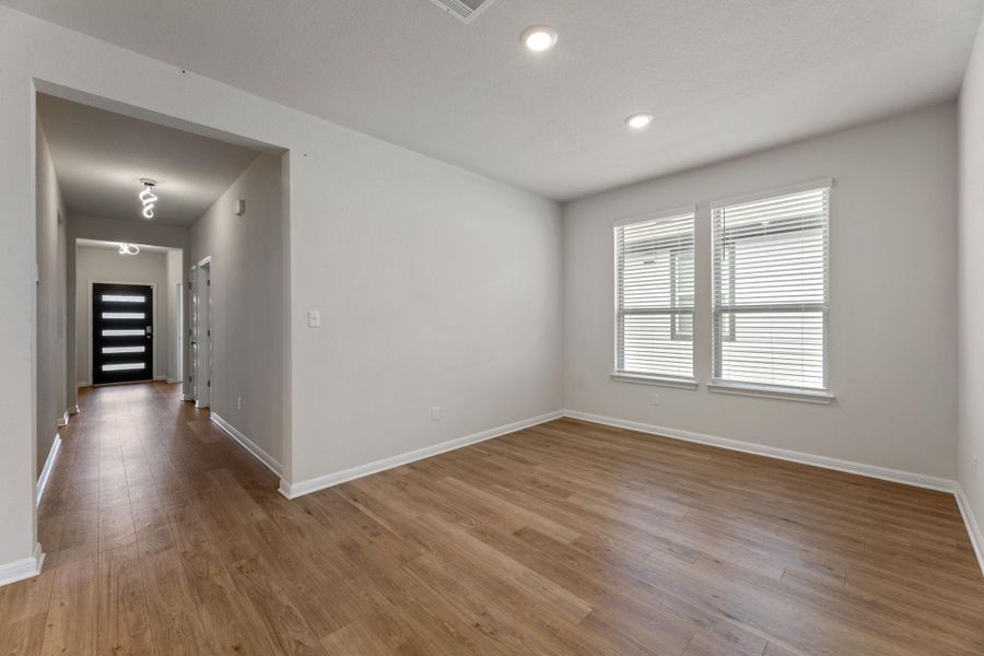 Spacious, unfurnished interior of a new home in The Ridge at Trinity Ranch, Elgin (Image 31). Spacious, unfurnished interior of a new home in The Ridge at Trinity Ranch, Elgin (Image 31).