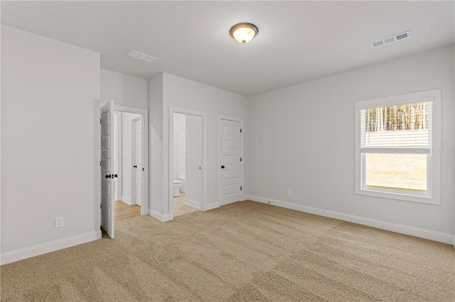 Spacious, unfurnished interior of a new home in Red Oak Ridge, Loganville (Image 13).