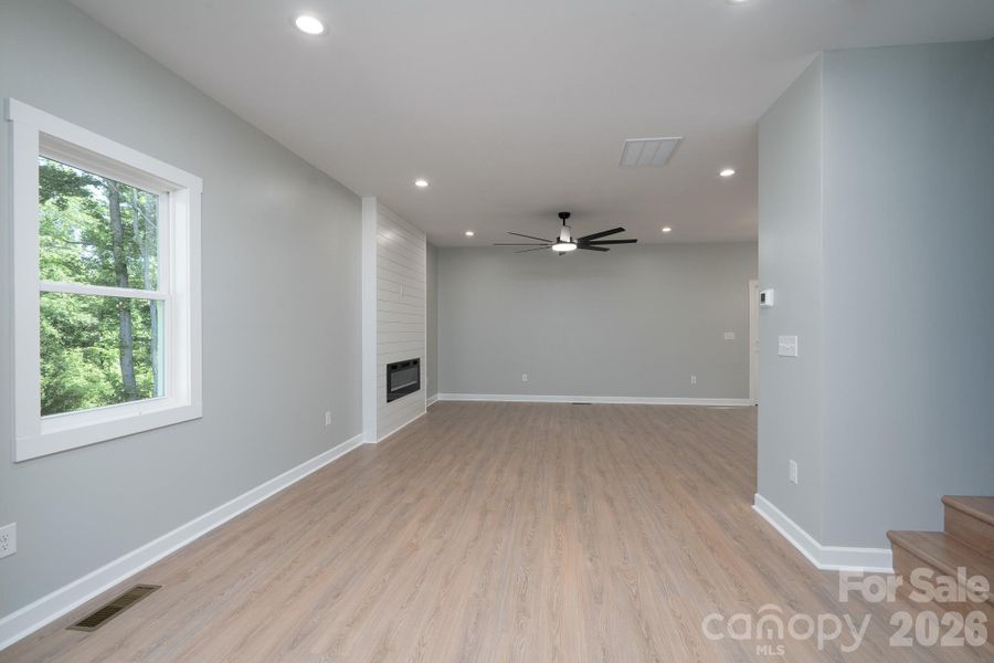 Spacious, unfurnished interior of a new home in , Dallas (Image 21).