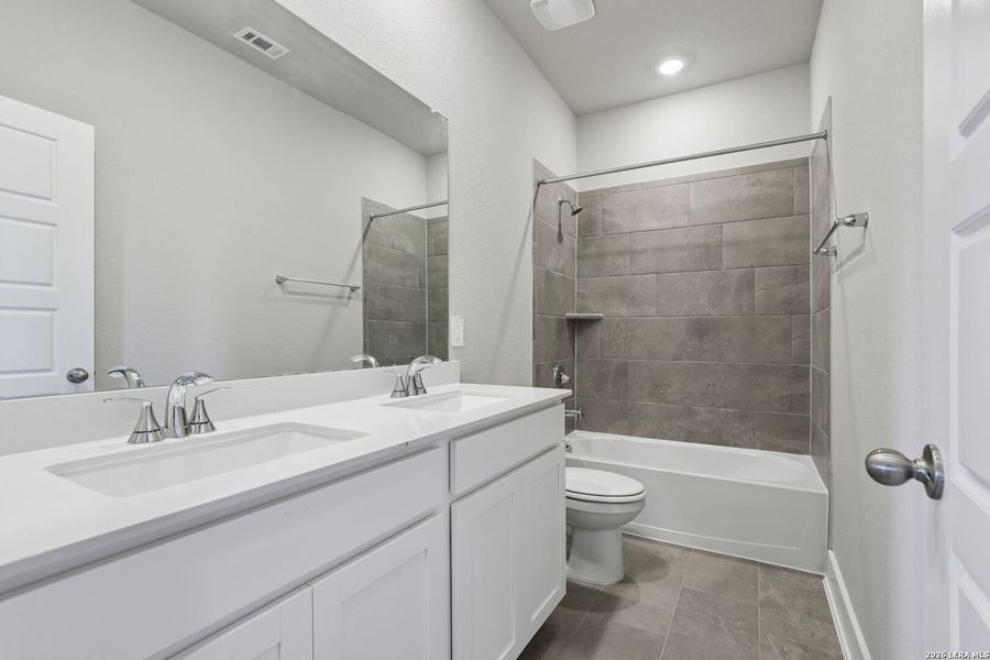 Furnished interior view inside a new home in Lark Canyon, New Braunfels (Image 7). Furnished interior view inside a new home in Lark Canyon, New Braunfels (Image 7).