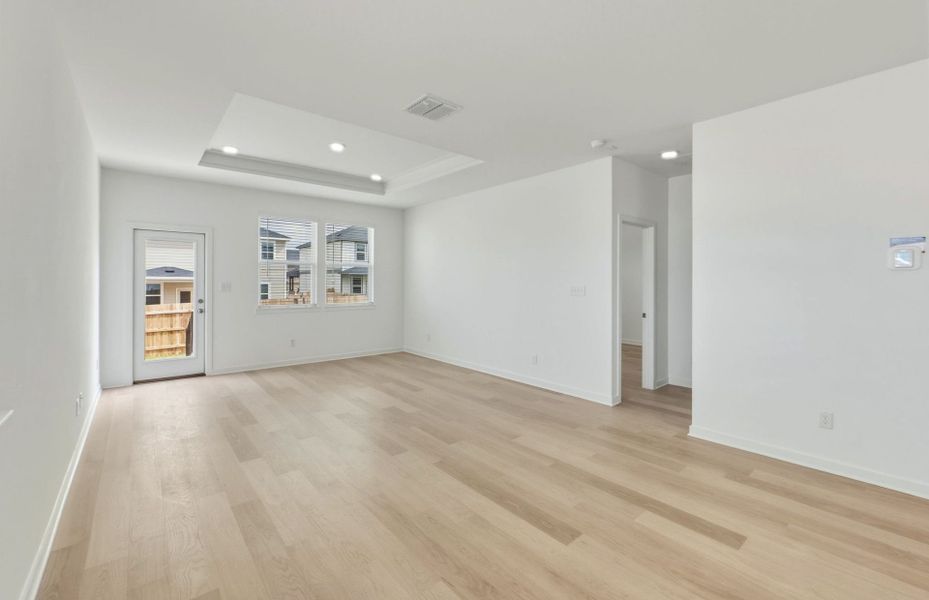 Spacious, unfurnished interior of a new home in Sunfield, Buda (Image 42). Spacious, unfurnished interior of a new home in Sunfield, Buda (Image 42).