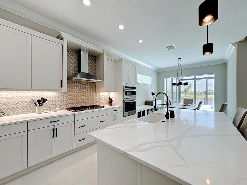 9244 SW Pinnacle Gourmet Kitchen