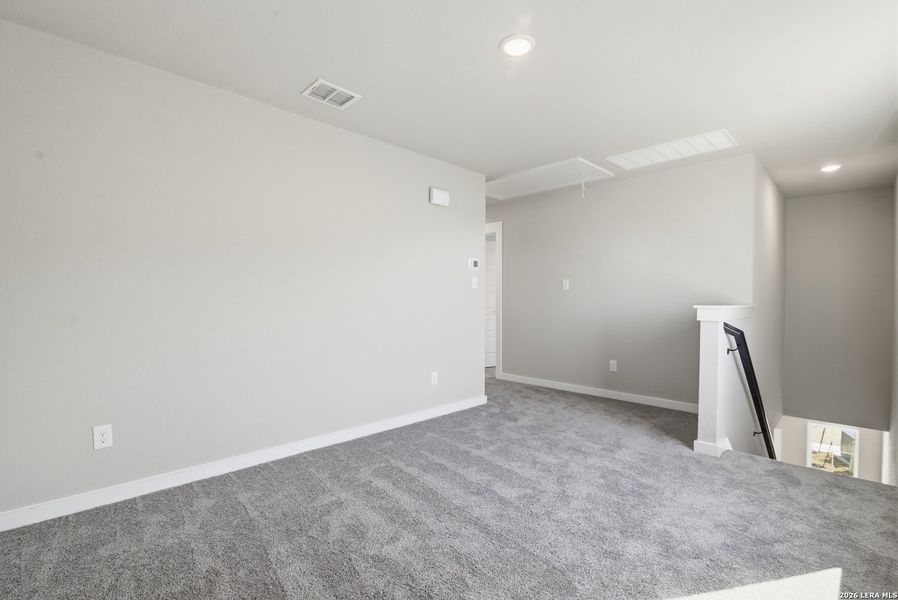 Spacious, unfurnished interior of a new home in Fairway Crossing, Converse (Image 14).