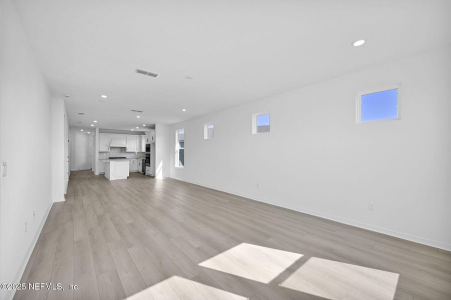 Spacious, unfurnished interior of a new home in Del Webb Wildlight, Wildlight (Image 14). Spacious, unfurnished interior of a new home in Del Webb Wildlight, Wildlight (Image 14).