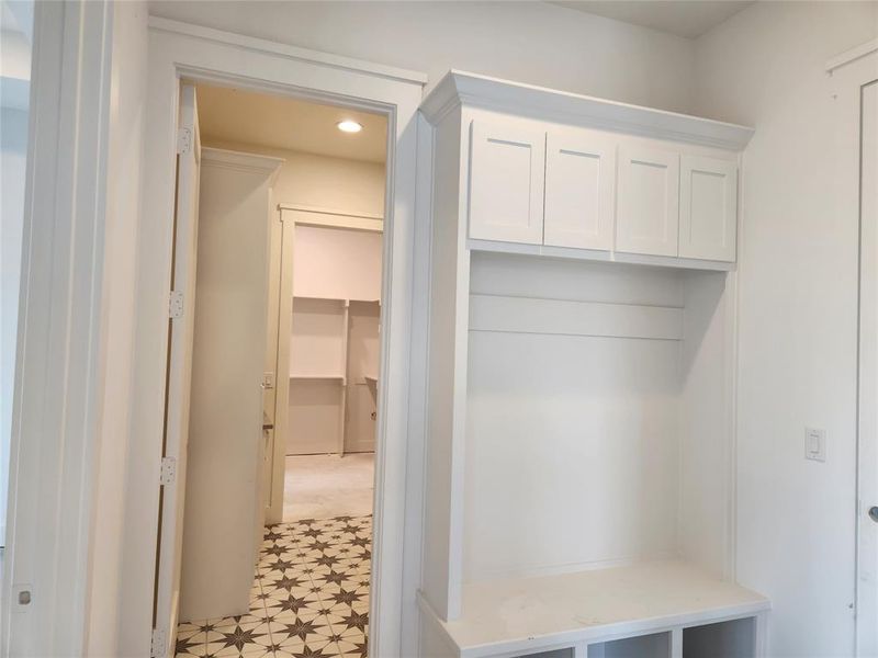 Mudroom to Laundry room