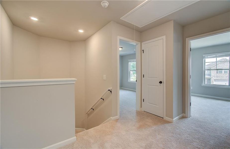 Spacious, unfurnished interior of a new home in Towne Center, Hampton (Image 21).