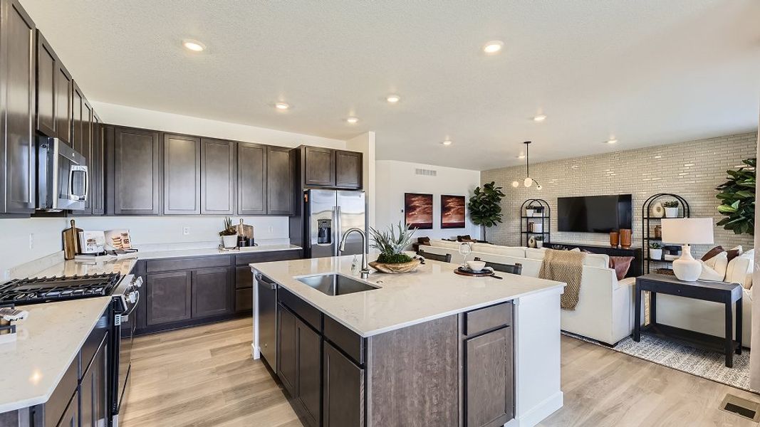 041725 2576 Ashbrook Kitchen 1of2 F1 041725 2576 Ashbrook Kitchen 1of2 F1