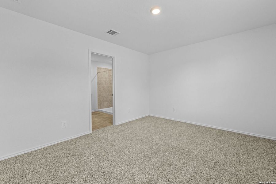 Spacious, unfurnished interior of a new home in Hickory Ridge, Elmendorf (Image 32). Spacious, unfurnished interior of a new home in Hickory Ridge, Elmendorf (Image 32).