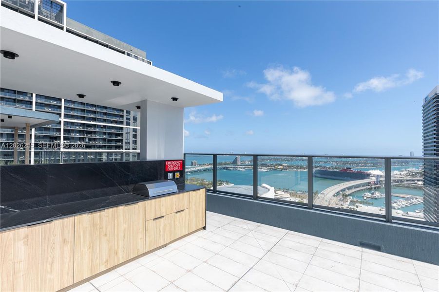 Condo located in Miami, FL showcasing its design and architecture (Image 27). Condo located in Miami, FL showcasing its design and architecture (Image 27).