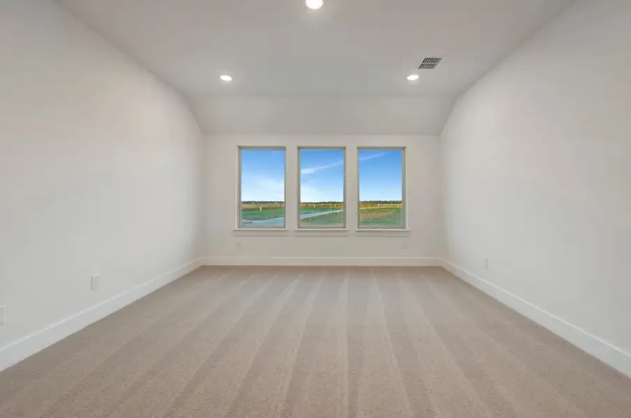 Spacious, unfurnished interior of a new home in LaPrelle, Fort Worth (Image 25).