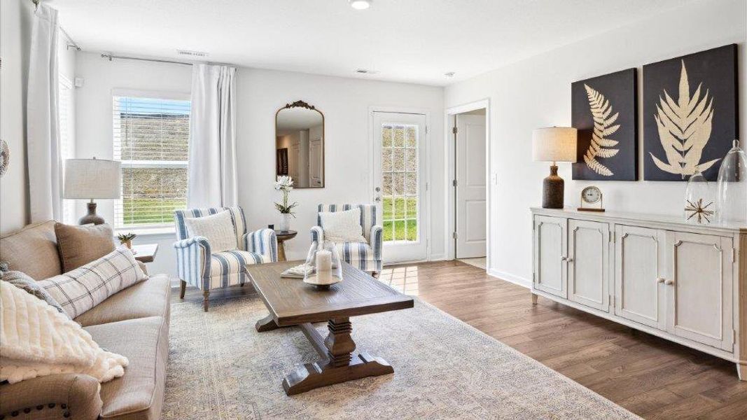 Representative furnished interior of a home built from the Sullivan by D.R. Horton in Crescent Ridge, Niota (Image 15).