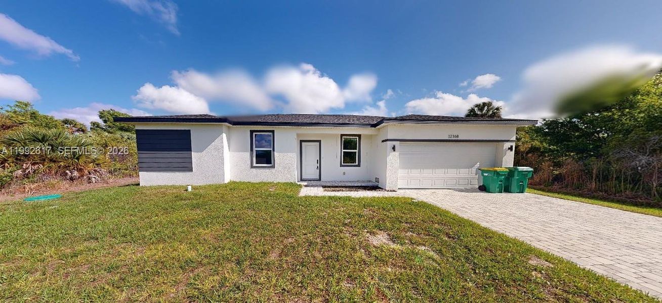 Exterior details and patio area of a home in , Port Charlotte (Image 16).
