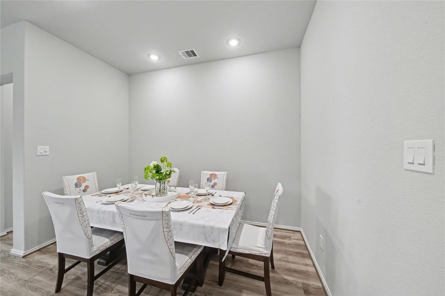 Furnished interior view inside a new home in Candela, Richmond (Image 9).