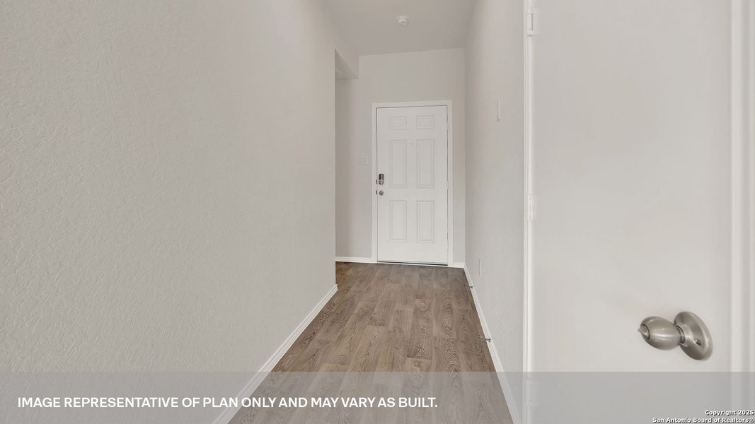 Spacious, unfurnished interior of a new home in Arroyo Ranch, Seguin (Image 13). Spacious, unfurnished interior of a new home in Arroyo Ranch, Seguin (Image 13).