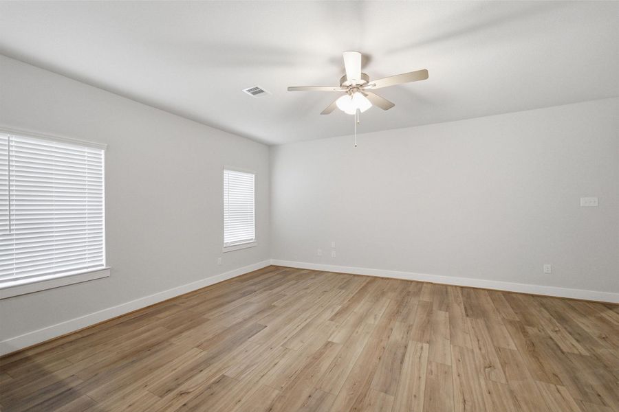 Spacious, unfurnished interior of a new home in Steed Landing, Texas City (Image 13). Spacious, unfurnished interior of a new home in Steed Landing, Texas City (Image 13).