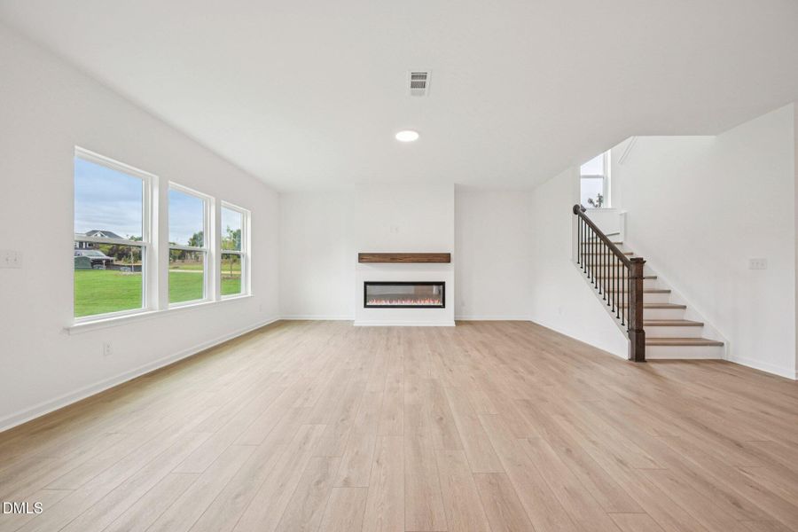 8-web-or-mls-Malcus Ct-S1510-008