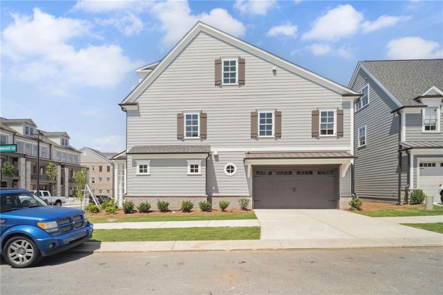 Exterior details and patio area of a home in , Woodstock (Image 4).
