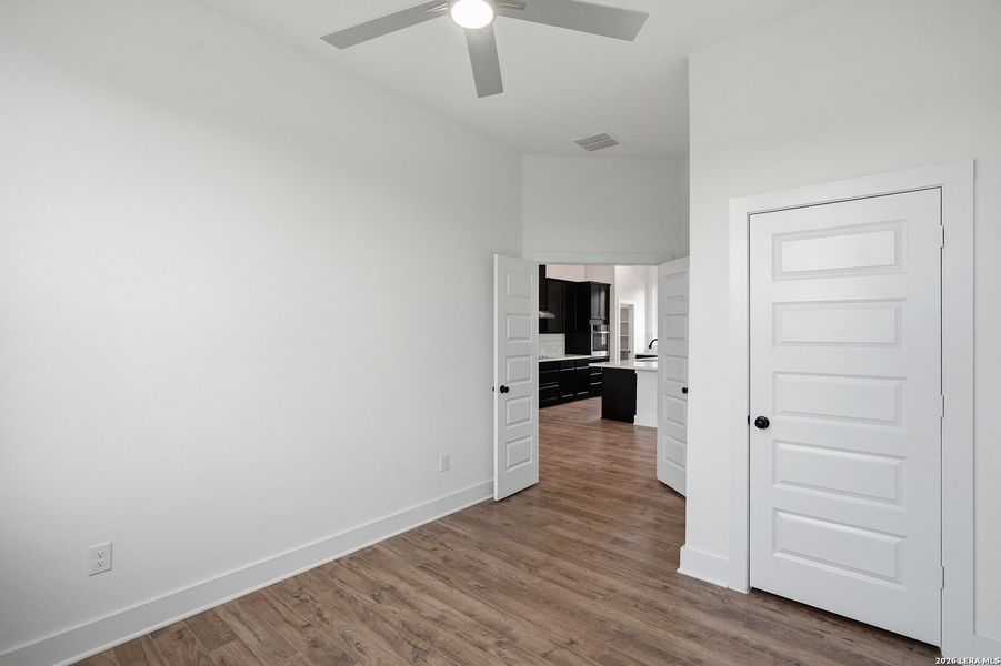 Spacious, unfurnished interior of a new home in Alsatian Oaks, Castroville (Image 43).