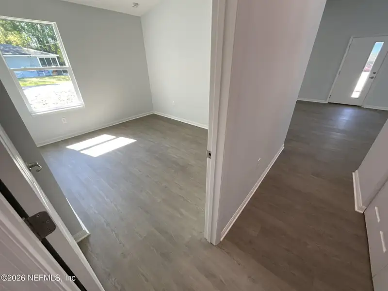 Spacious, unfurnished interior of a new home in , St. Augustine (Image 11).