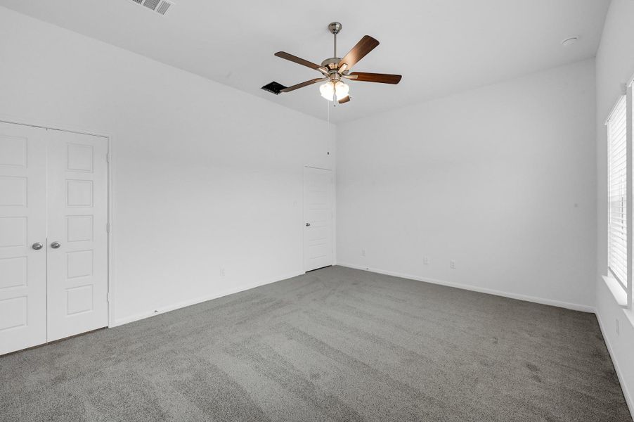 Spacious, unfurnished interior of a new home in Lago Mar, Texas City (Image 22). Spacious, unfurnished interior of a new home in Lago Mar, Texas City (Image 22).