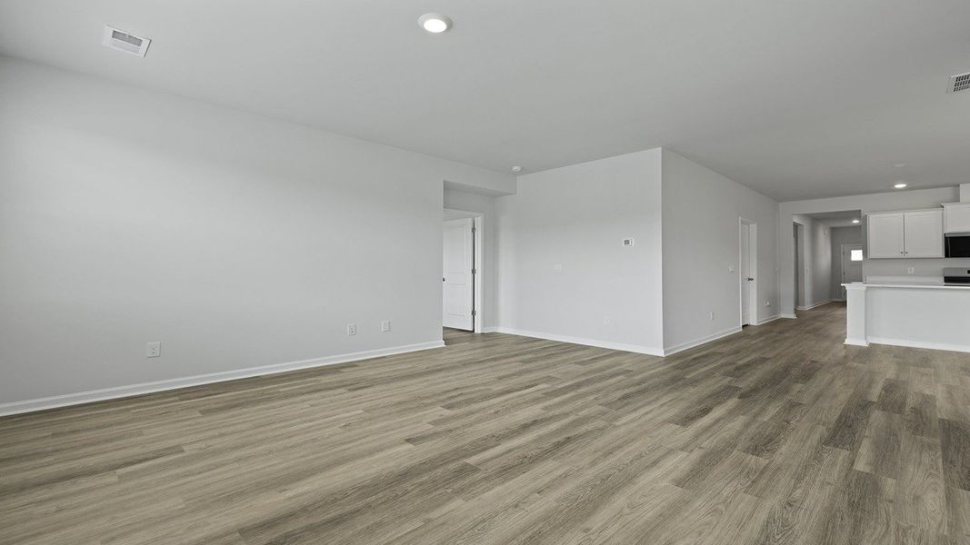 Spacious, unfurnished interior of a new home in Sheep Island, Summerville (Image 9). Spacious, unfurnished interior of a new home in Sheep Island, Summerville (Image 9).