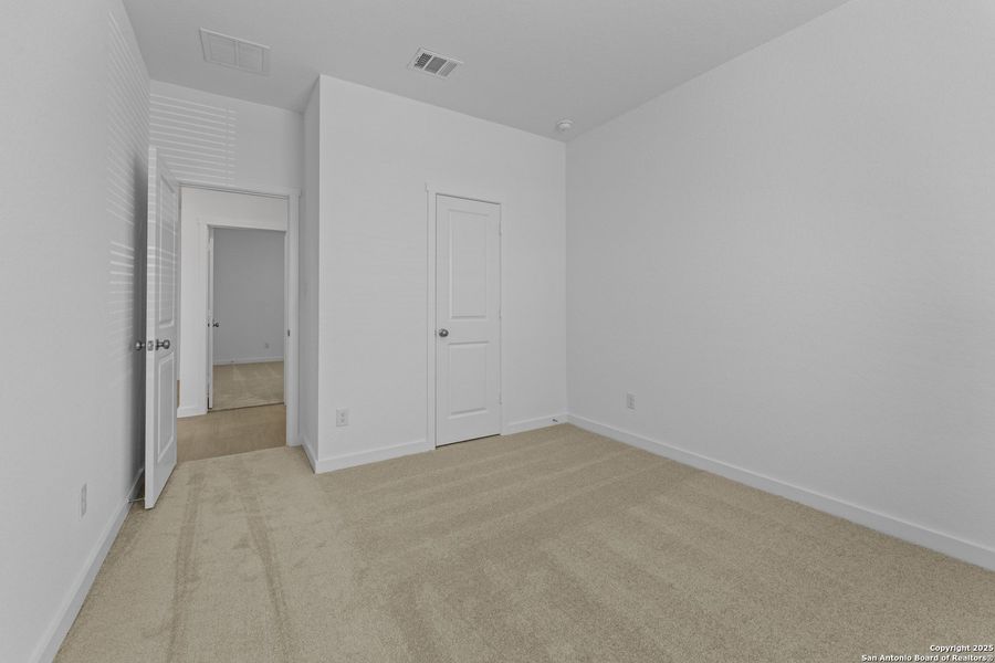 Spacious, unfurnished interior of a new home in Hidden Trails: Coastline Collection, Bulverde (Image 15).