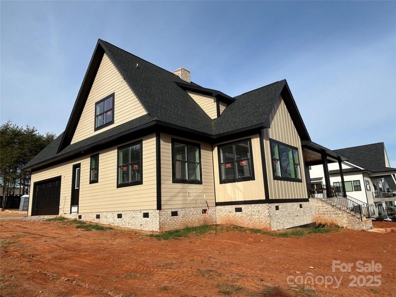 Image 6 of a home in .