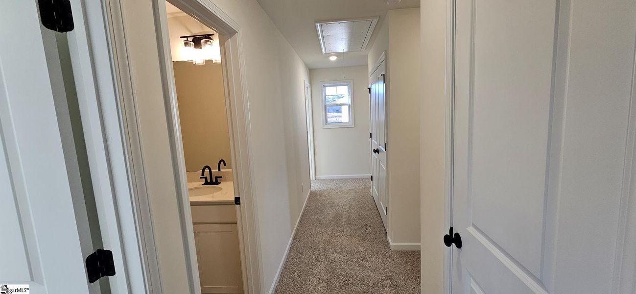 Image 25 of a home in Sedona.