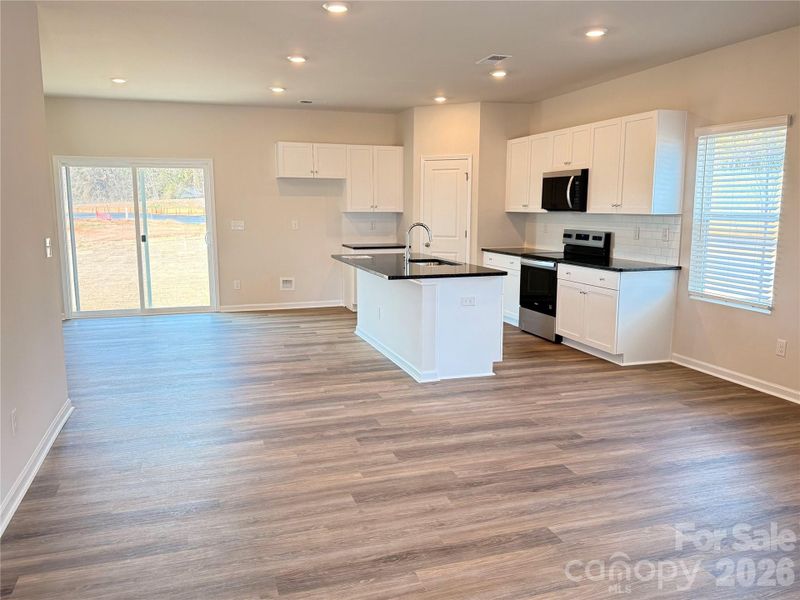 Spacious, unfurnished interior of a new home in , Richburg (Image 3).