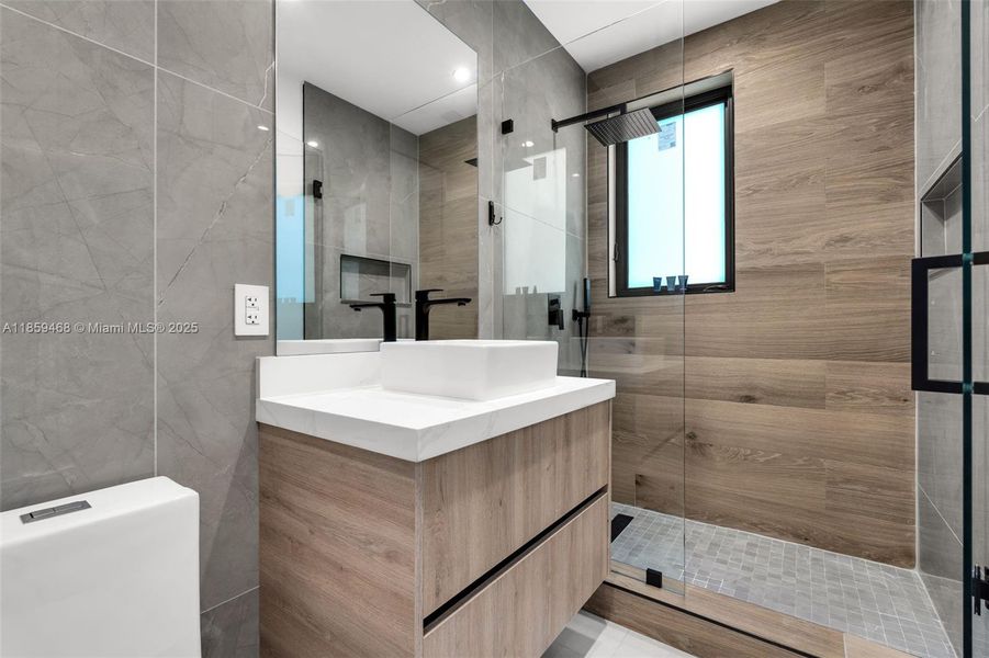 Furnished interior view inside a new home in , Miami (Image 39).