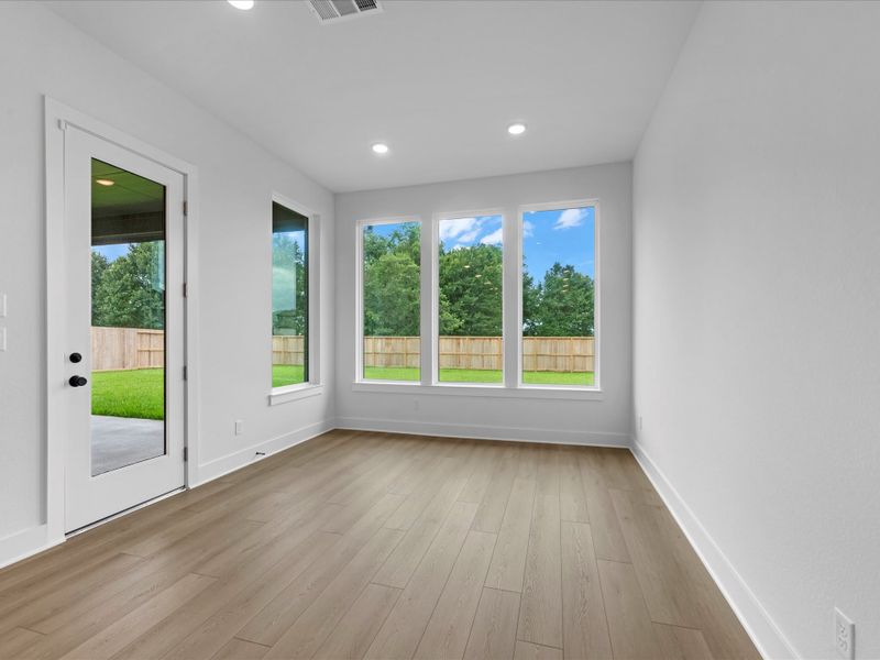 Spacious, unfurnished interior of a new home in Sienna 80′, Missouri City (Image 12).