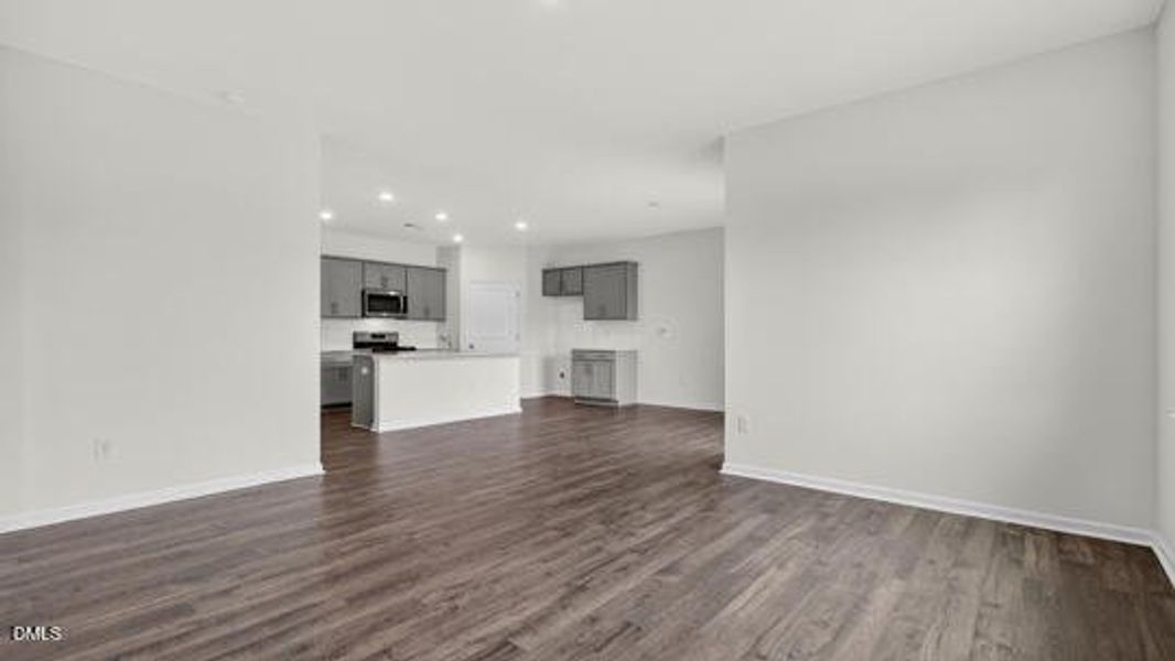 Honeycutt Oaks_Cali Q_56_Gray_NOFP_SPEC-