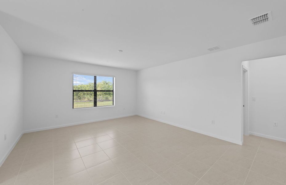 Spacious, unfurnished interior of a new home in Caloosa Cove, Labelle (Image 11). Spacious, unfurnished interior of a new home in Caloosa Cove, Labelle (Image 11).