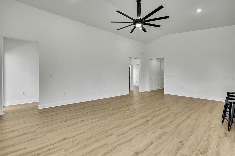 Spacious, unfurnished interior of a new home in , Spring Hill (Image 21).